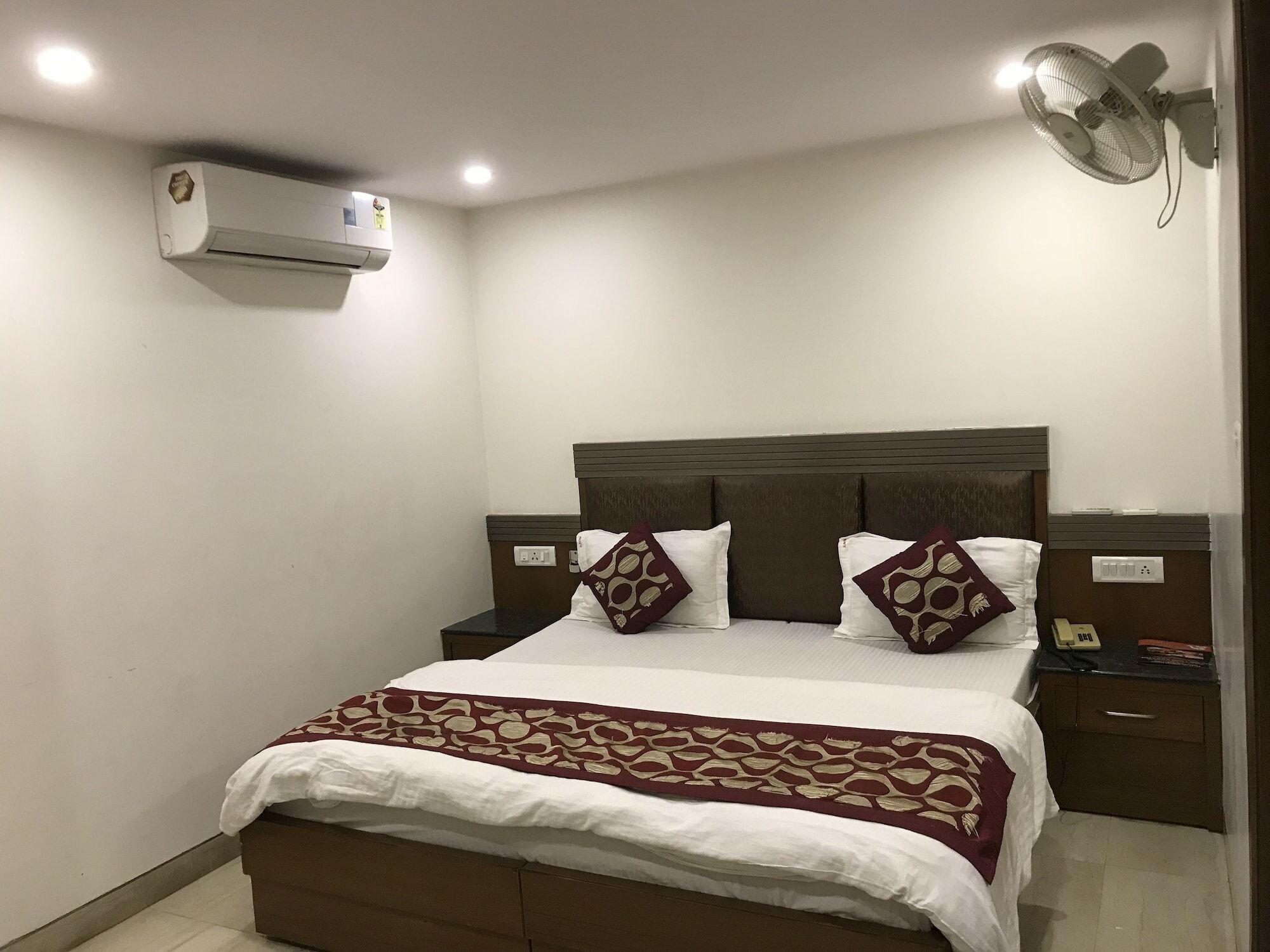 Hotel Avtar @New Delhi Railway Station Exterior photo